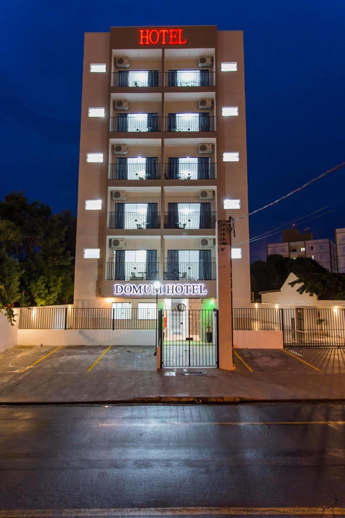Domum Hotel بينداموهانغابا المظهر الخارجي الصورة